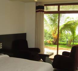 Garden View Room